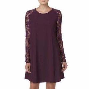 Women's Lace Sleeve Dress Size XL